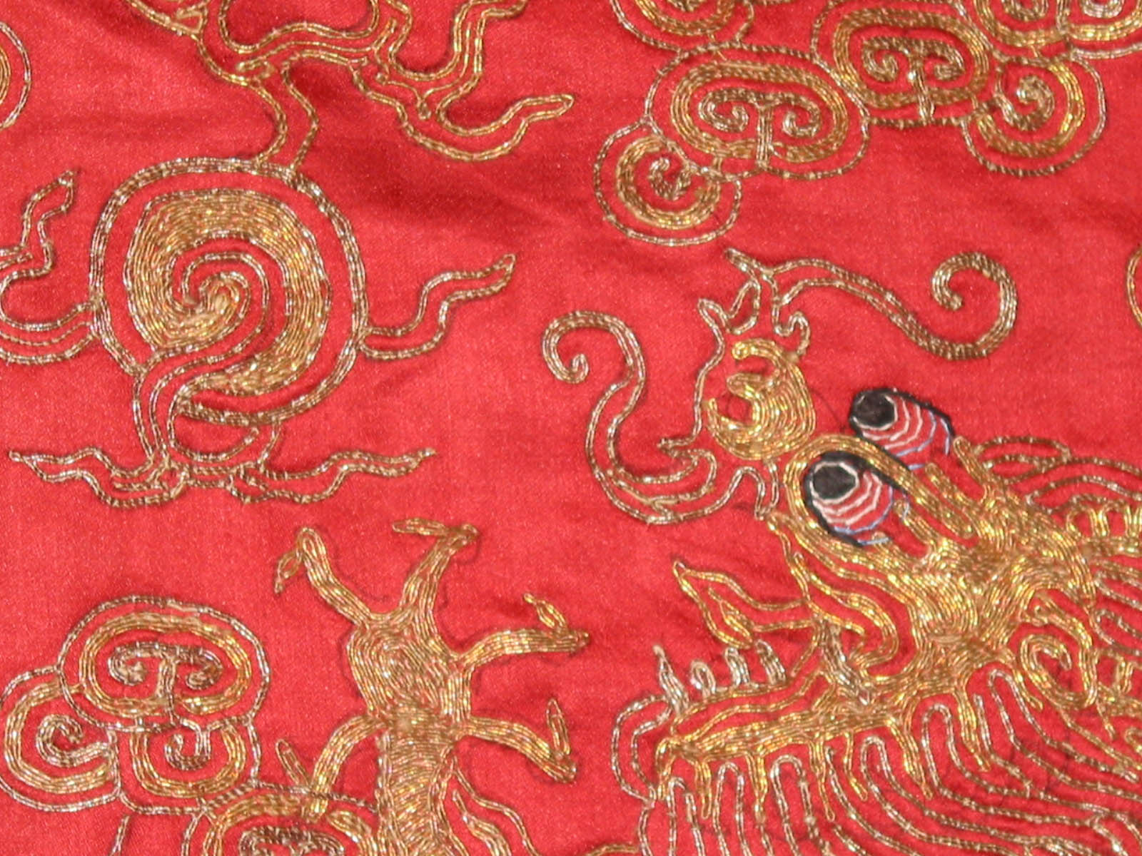 Robe Chine (c) Musée du Tapis